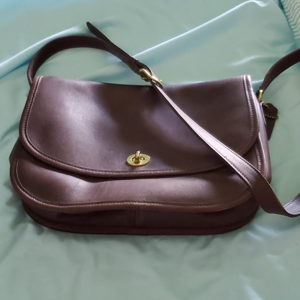 Auhentic COACH
